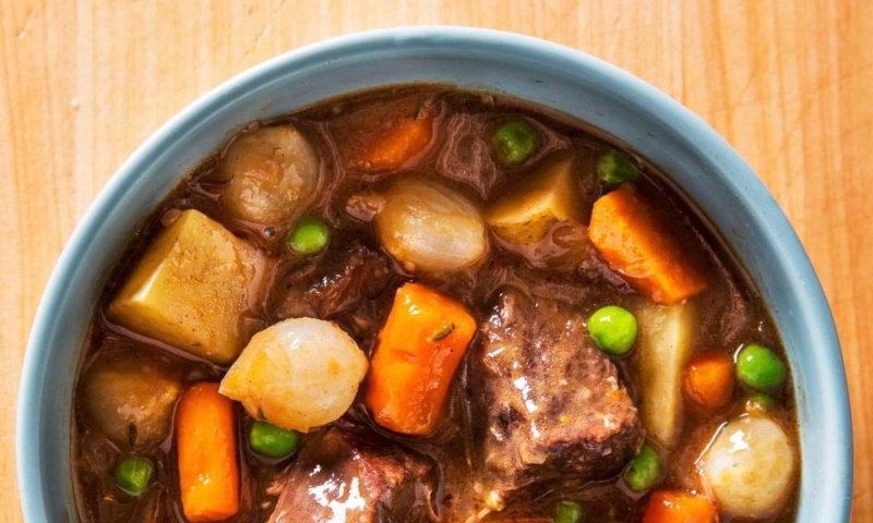 Stoofpotje bereid met Stout bier Stoofpotje bereid met Stout bier
